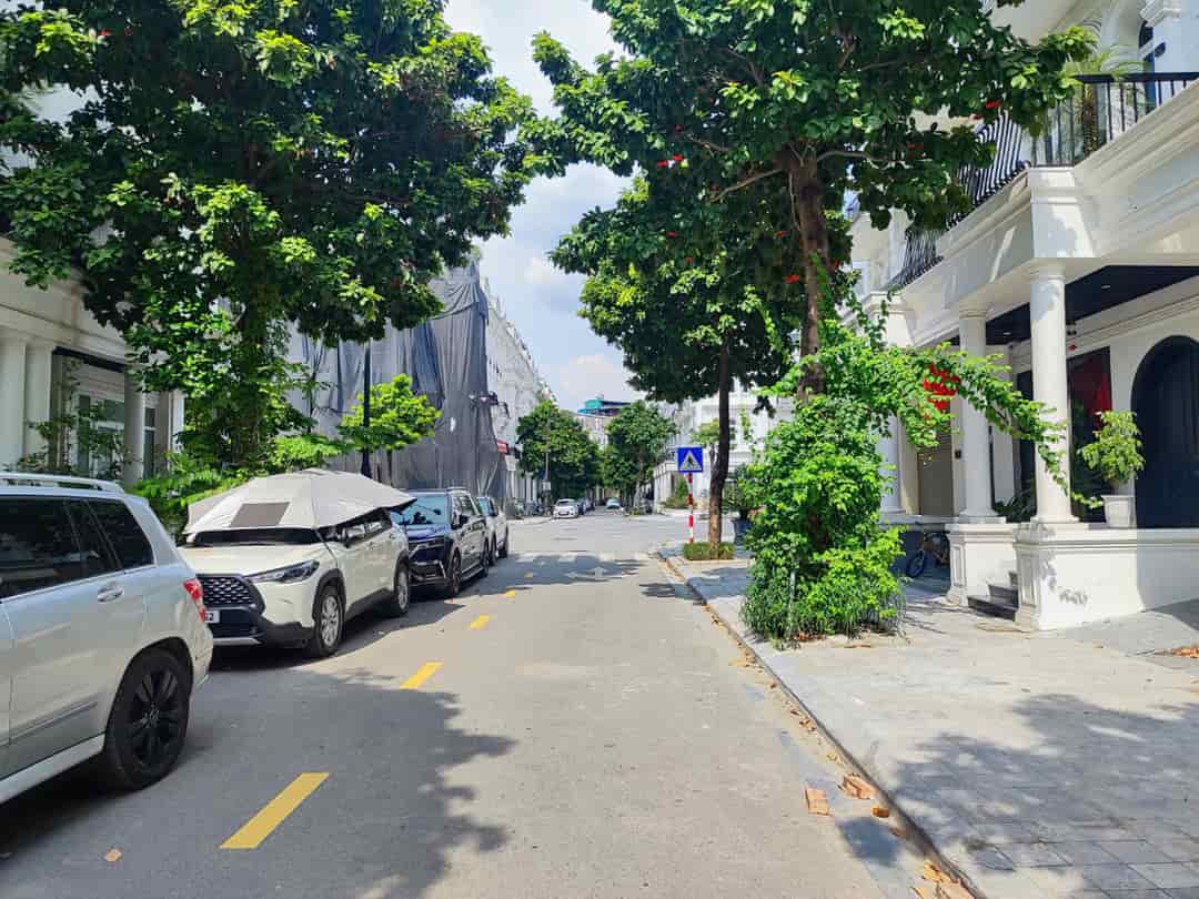 Cho thuê nhà Louis City, Lê Quang Đạo, 100m2, 5T, thang máy, điều hòa đầy đủ