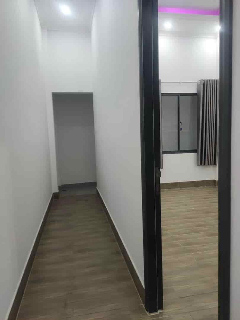 Ngân hàng phát mãi nhà Q8, Cao Lỗ, giá 890tr, 60m2, 1 trệt 1 lầu 2 phòng ngủ