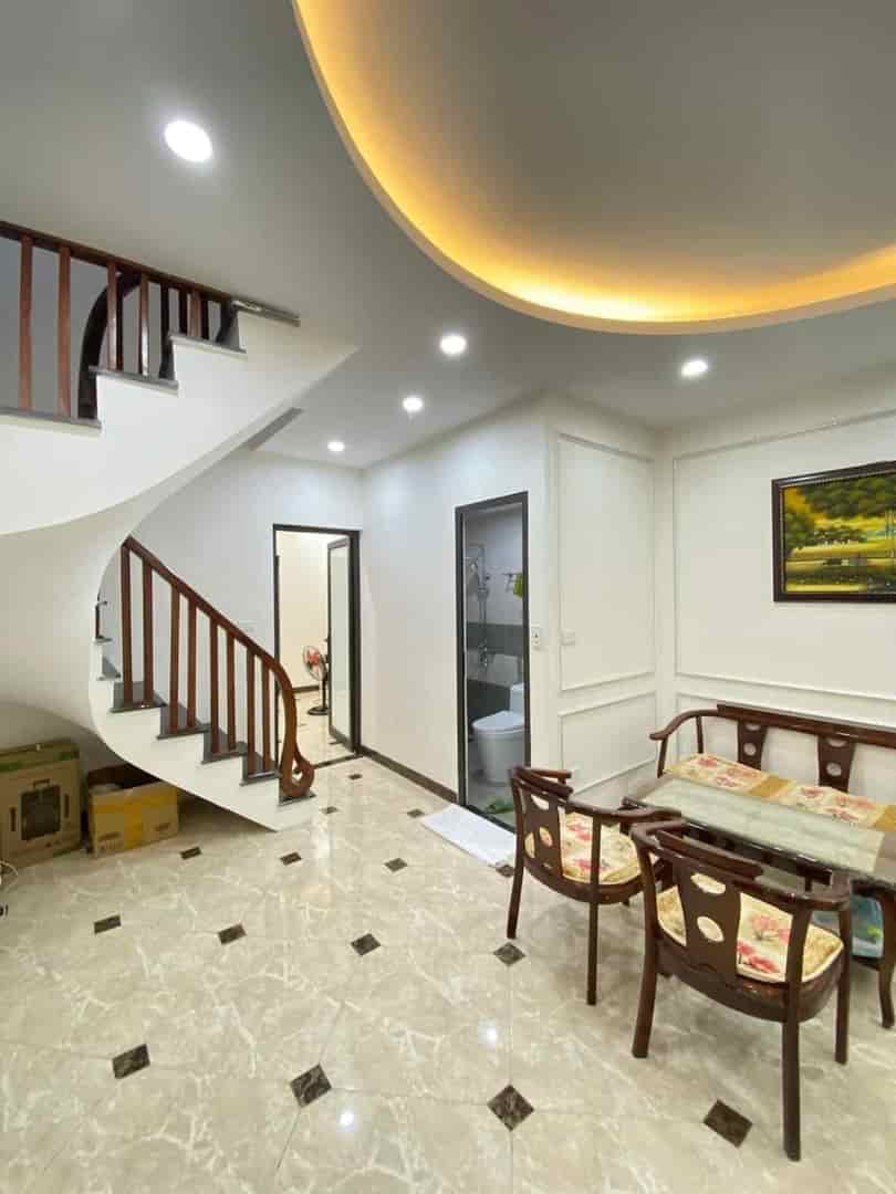 Bán căn Hát Giang, P4, Q.Tân Bình 60m2 hẻm ô tô thoải mái, 2 tỷ 600tr