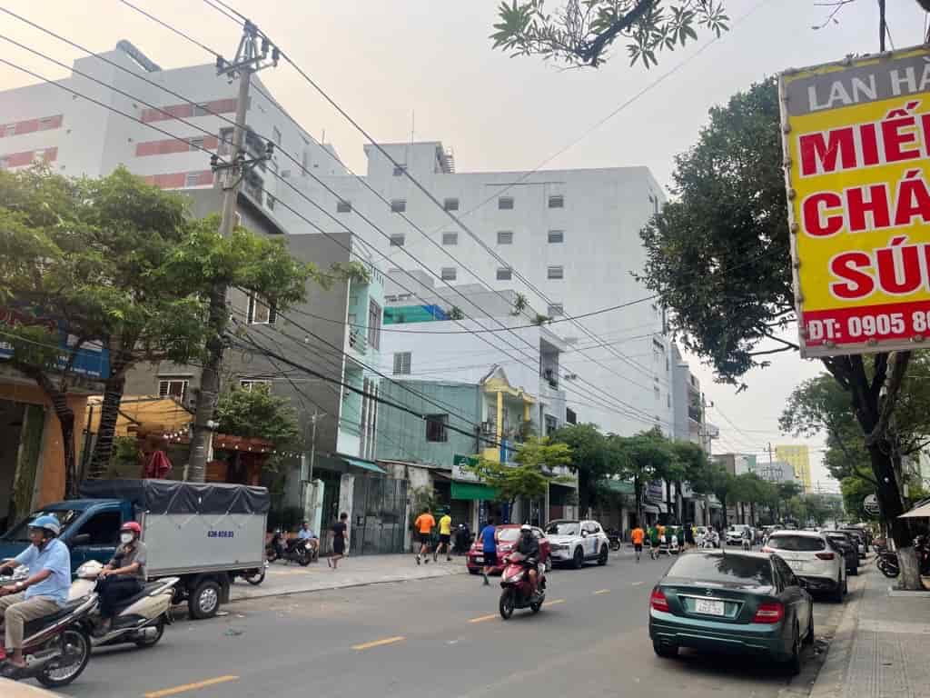 Bán nhà 4 tầng mê đúc mặt tiền đường Nguyễn Tri Phương, Hải Châu, Đà Nẵng