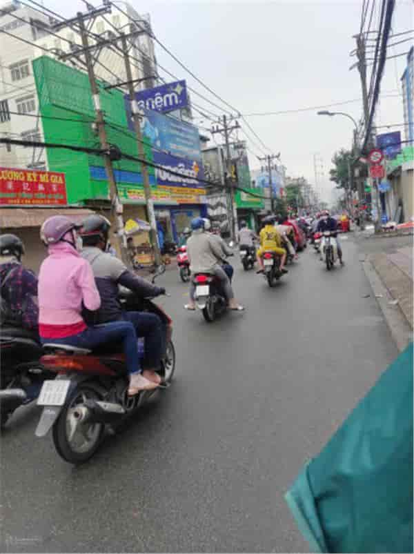 Nhà nguyên căn mặt tiền Âu Cơ, Tân Bình, gần ĐH Văn Hiến, tiệc cưới Bạch Kim