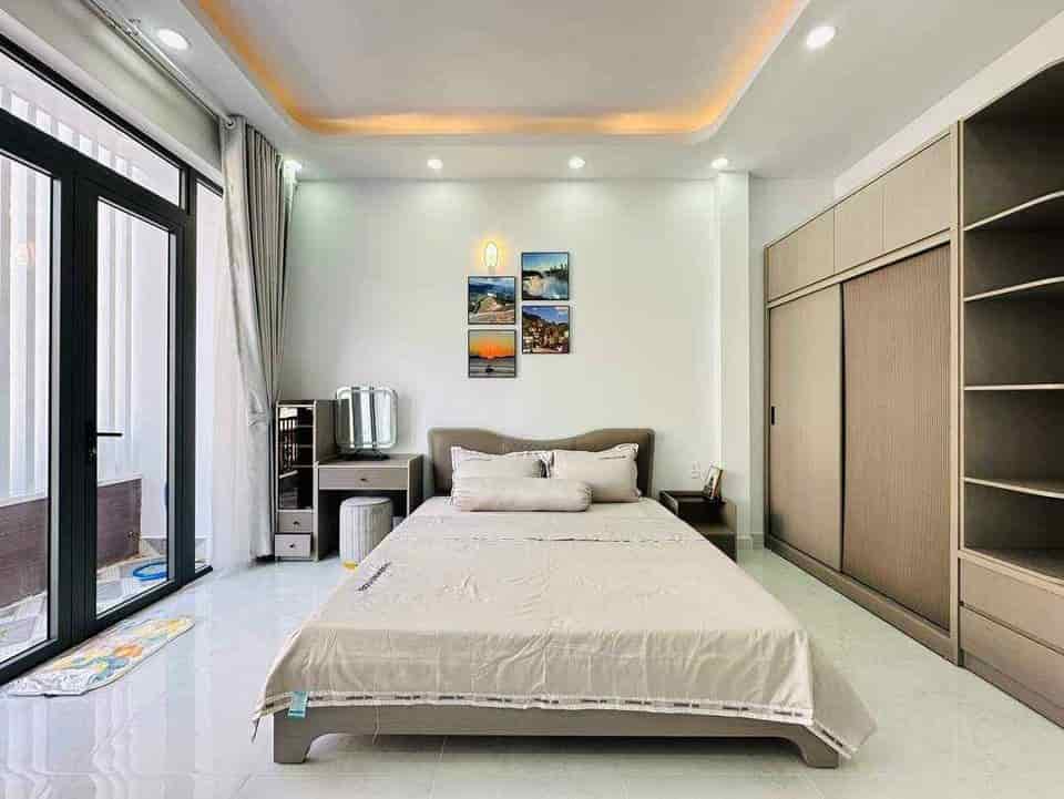 Bán nhà đường Bùi Văn Ba, Q7, 56m2, 930 triệu, sổ hồng riêng, gần chợ Bùi Văn Ba, tiện KD