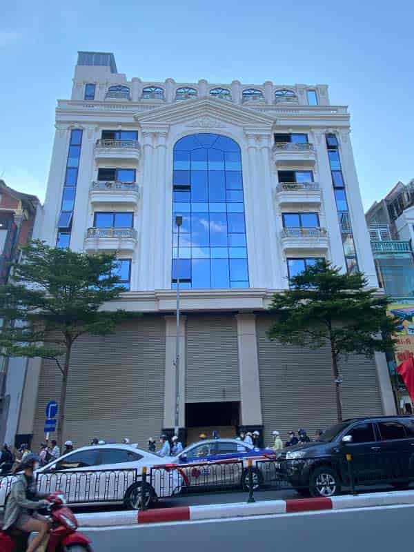 Bán tòa văn phòng vip 9 tầng MP Tôn Đức Thăng, đang cho thuê 1.2tỷ/th, DT 550m2, giá 460 tỷ
