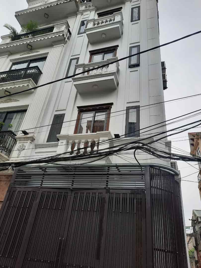 Bán nhà phố Cổ Linh đẹp lung linh ô tô tránh lô góc, thang máy 45m mặt tiền 4.5m giá 7,5 tỷ.
