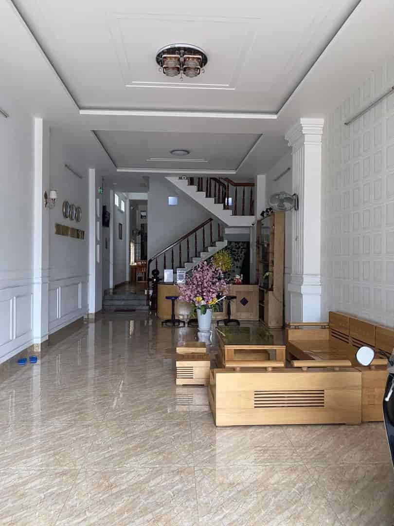 Bán khách sạn mặt tiền Đống Đa, P Thị Nại, Quy Nhơn, 120,3m2, 4 mê, giá 11,5 tỷ