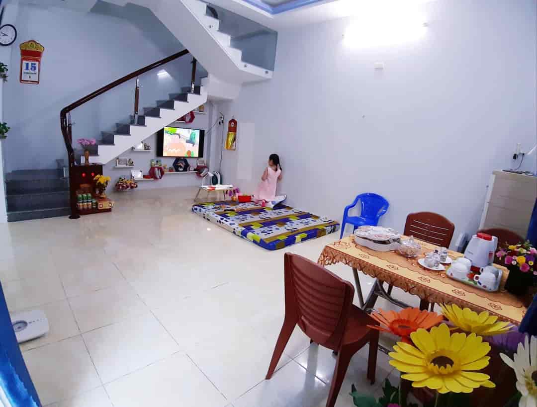 Bán nhà lô góc hẻm đường Nguyễn Lữ P.Ngô Mây Quy Nhơn, 1 mê, giá 2 tỷ 550Tr