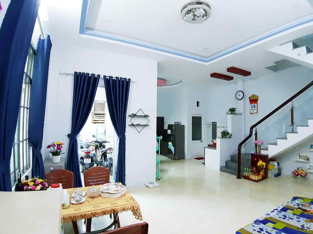 Bán nhà lô góc hẻm đường Nguyễn Lữ P.Ngô Mây Quy Nhơn, 1 mê, giá 2 tỷ 550Tr
