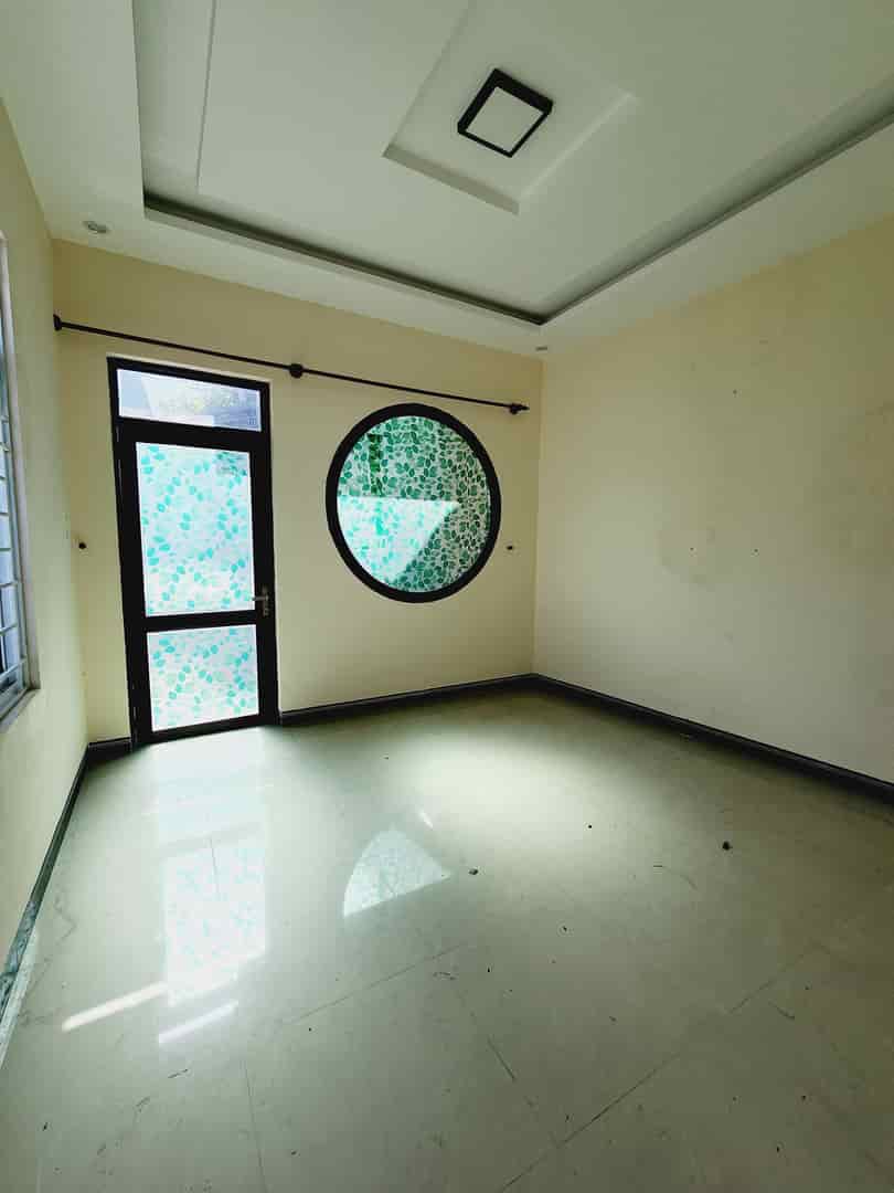 Bán nhà 3 mặt hẻm Lê Hồng Phong P.Trần Hưng Đạo Quy Nhơn, 58,2m2, 2.5 mê, giá 2 tỷ 800tr