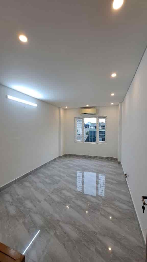 Kẹt tiền bán nhà Trần Quốc Toản, quận 3, Tp Hồ Chí Minh giá 1 tỷ 030, 46m2 shr bao sang tên