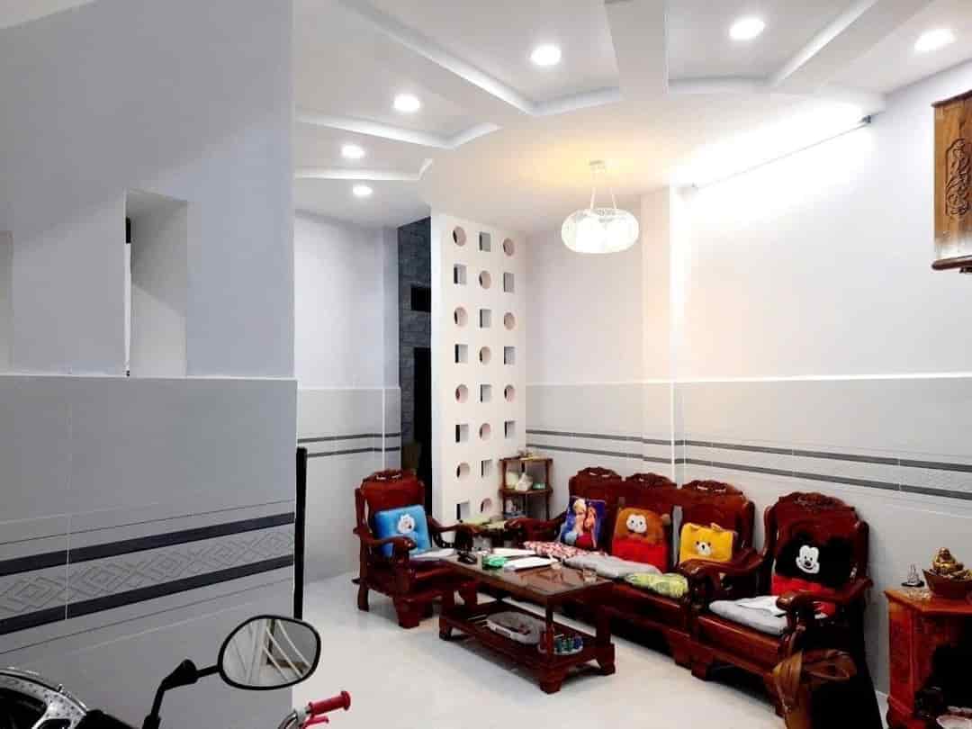 Bán nhà nhà to tiền nhỏ ngộp bank, Nguyễn Văn Nghi 40m 2 lầu 4.6x8m, giá 3.4 tỷ phường 7 quận Gò Vấp