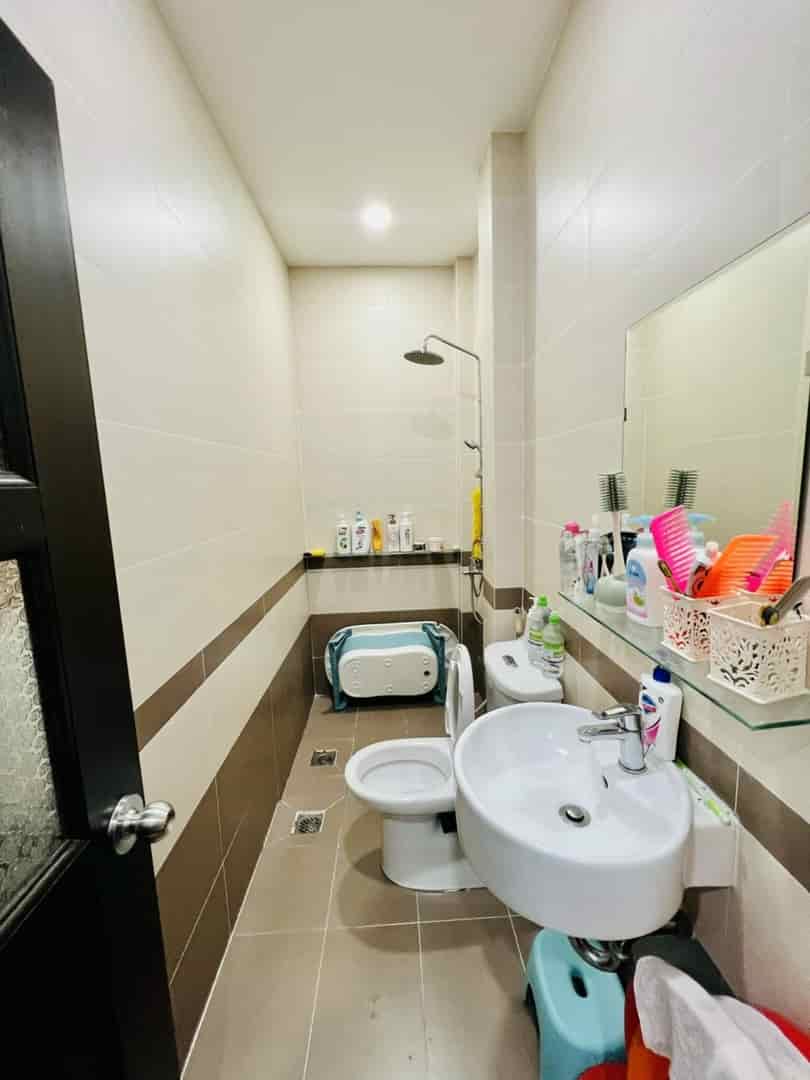 Bán nhà chính chủ, đường Nguyễn Thượng Hiền, 4pn, 3 wc, phường 5, Phú Nhuận, 1 trệt 2 lầu, giá 6.25 tỷ