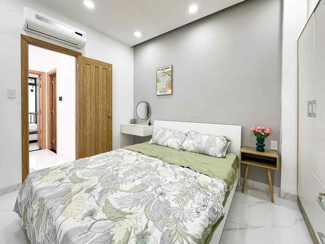 Bán nhà đẹp tặng full nội thất, chính chủ, Nguyễn Văn Đậu, Bình Thạnh, 2pn 2wc, giá 5.05 tỷ, hoàn công