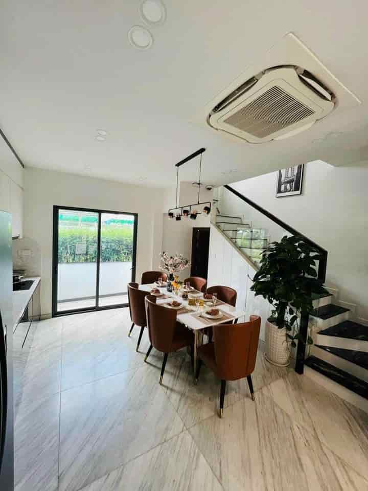 Chạy thận cho con cần bán gấp nhà đường Phan Xích Long Quận Phú Nhuận, 65m2, giá 1 tỷ 370, SHR