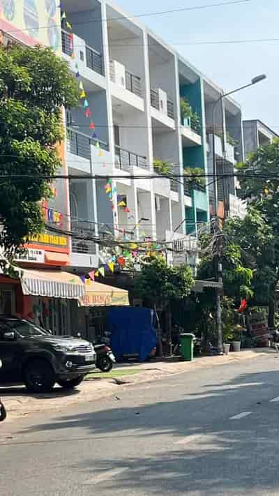 Nhà mặt tiền, Nguyễn Sỹ Sách, P15, Tân Bình, ngang 4.5m, dài 14m, nhà 4 tầng mới đẹp, giá 14 tỷ thương lượng