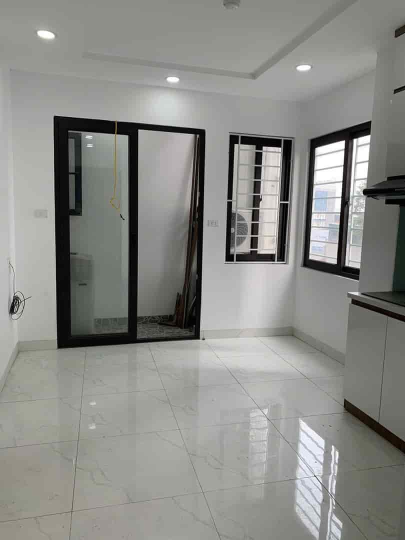 Cho thuê căn hộ chung cư mini minh khai tầng 5 thang máy, 50m2, 2 ngủ, 1 khách 8 triệu