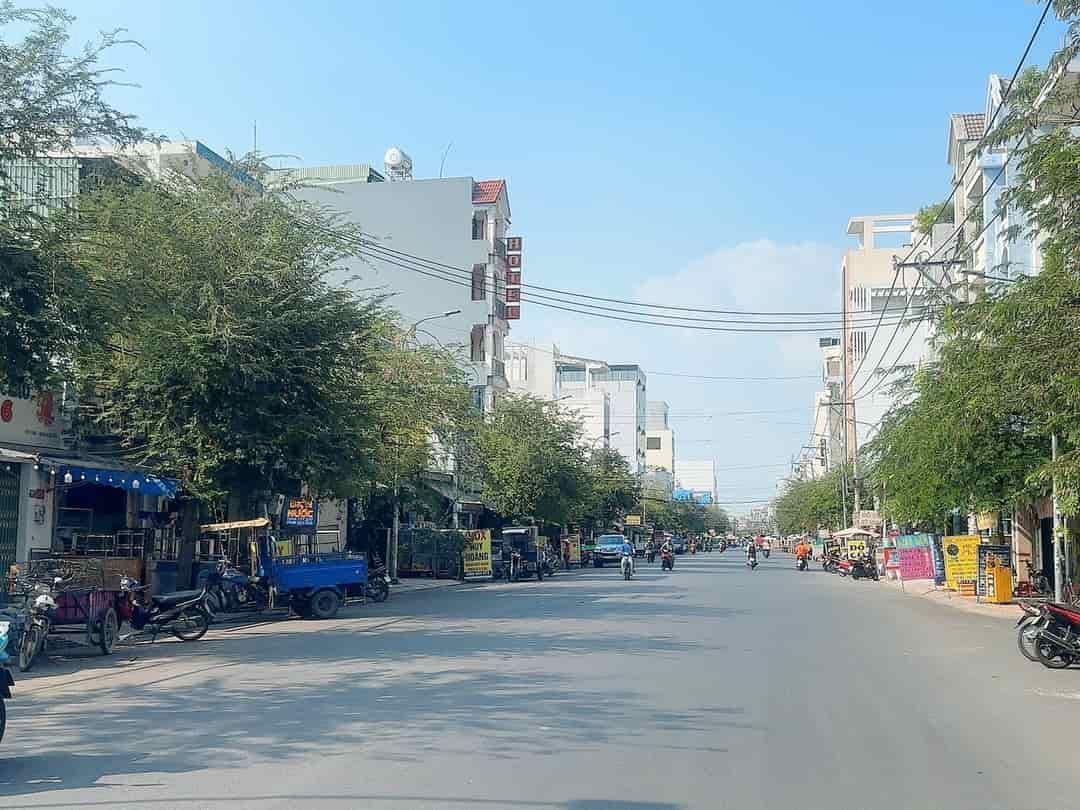 Bán MTKD đường 40m Phạm Văn Bạch, P15, Tân Bình, 135m2 ngang 5.2m xây VP nhỉnh 20 tỷ.