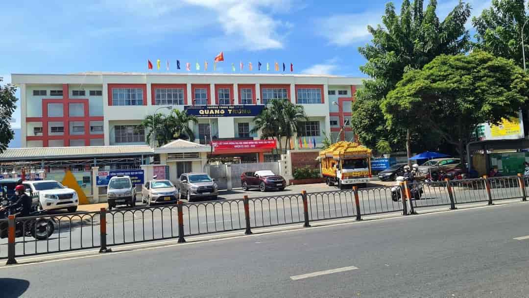 Nhà hẻm 340 Quang Trung 76m2, ngang 4.2m, 4 tầng làm VPĐD gần Ủy ban Quận 11 tỷ.