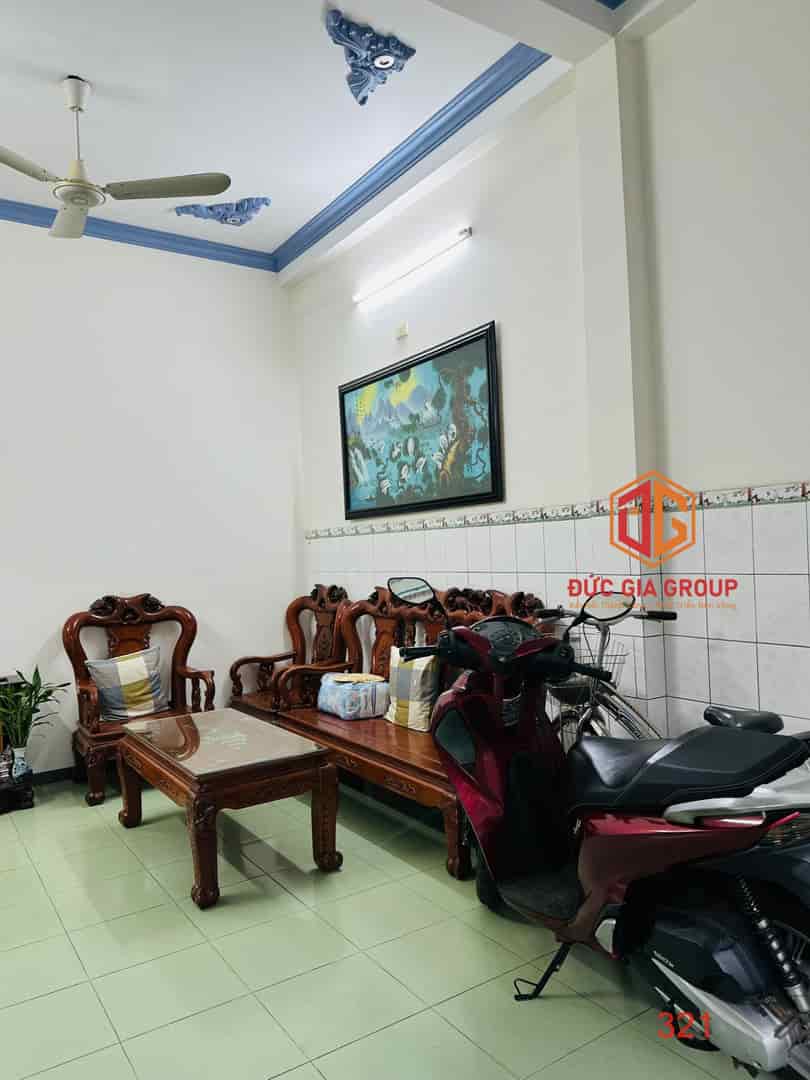 Bán nhà lầu N12 KDC D2D Thống Nhất, Biên Hòa, Đồng Nai, 72m2, giá 6 tỷ.