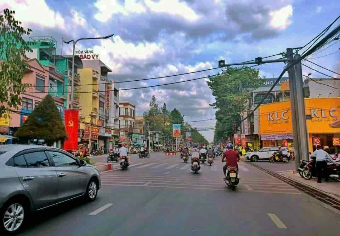 Bán nhà cấp 4 mặt tiền Nguyễn Ái Quốc, Tân Tiến, Biên Hòa, 69m2, giá 7 tỷ