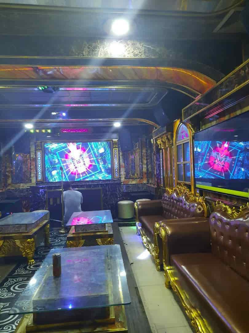 Bán quán Karaoke 1 trệt 3 lầu đang kinh doanh Tam Hiệp, Biên Hòa, 140m2, 9 tỷ.