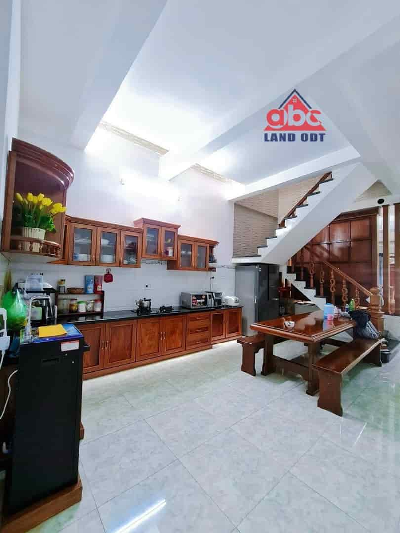 Bán nhà 1 trệt 2 lầu đường ô tô, Tân Hòa Biên Hòa, Đồng Nai, 146m2, giá 4 tỷ 700