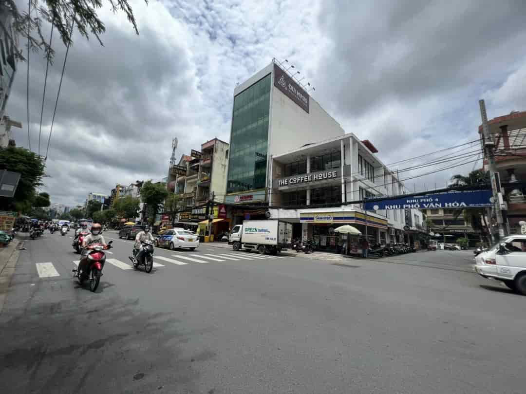 Cho thuê nguyên căn mặt tiền đường Nguyễn Gia Trí, D2, phường 25, quận Bình Thạnh