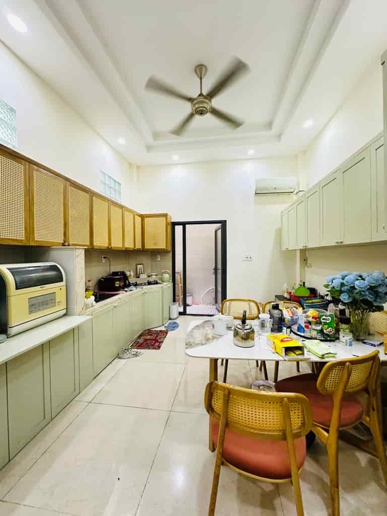 Huỳnh Văn Bánh, 80m2 4 tầng BTCT, ngang 4m, 5PN, giá 12.5 tỷ