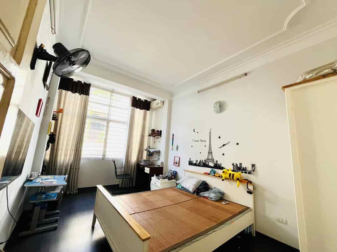 Mặt ngõ phân lô, oto tránh Thái Hà Đống Đa 40m2, 5 tầng giá 13.8 tỷ