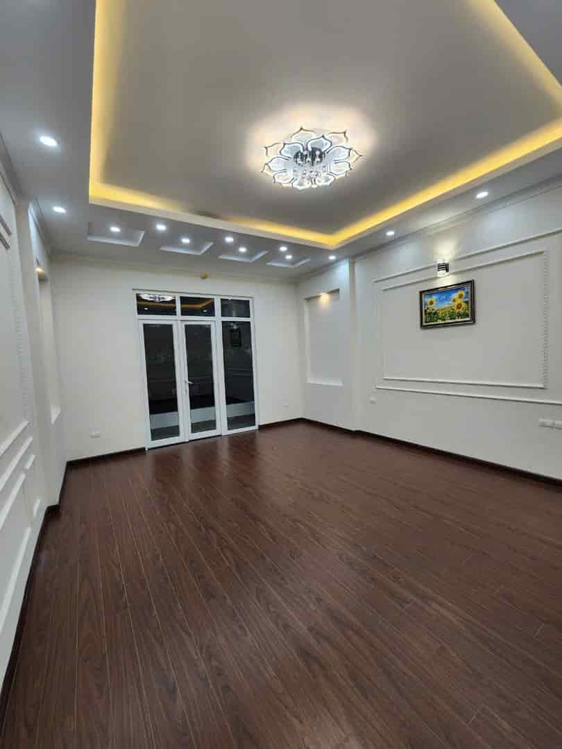 Bán Nhà Nguyễn Lương Bằng  Đống Đa 61m2, 4 Tầng, MT 4.6m, Giá 11.2 tỷ