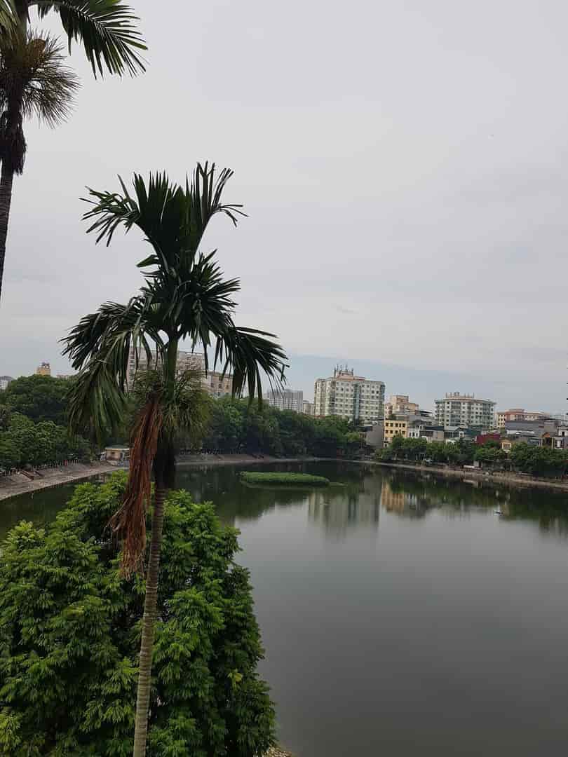 Nhà phố Lê Trọng Tấn, Thanh Xuân, 2 mặt tiền mặt hồ, ô tô tránh, 160m, giá 16.8 tỷ