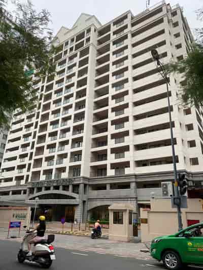 Bán nhà Lê Thánh Tôn, quận 1, căn hộ dịch vụ, 6 tầng, ngang 8m, giá 27 tỉ nhỉnh