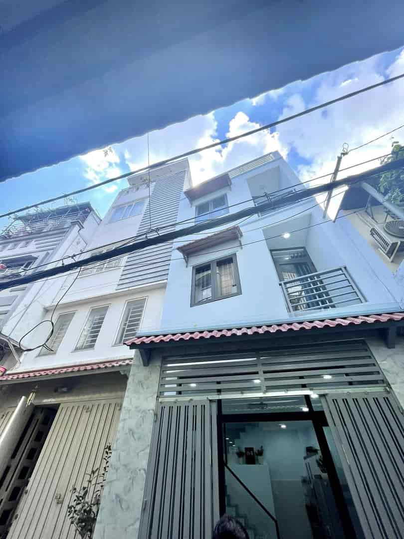 Nhà Huỳnh Văn Bánh, Phú Nhuận, 4 tầng, 4.1x7.5m, dân trí cao, giá 5.89 tỷ