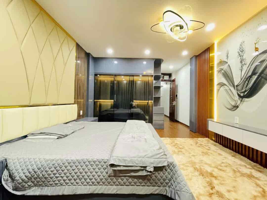 Thể Giao 42m2, nhà 6 tầng, mt 4.1m, giá 15.9 tỷ 6 tầng thang máy, trung tâm Hai Bà, cạnh Vincom Bà Triệu