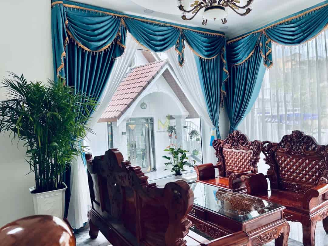 Hạ giá bán căn villa mới xây ở Lê Thánh Tôn, phường 6, Đà Lạt