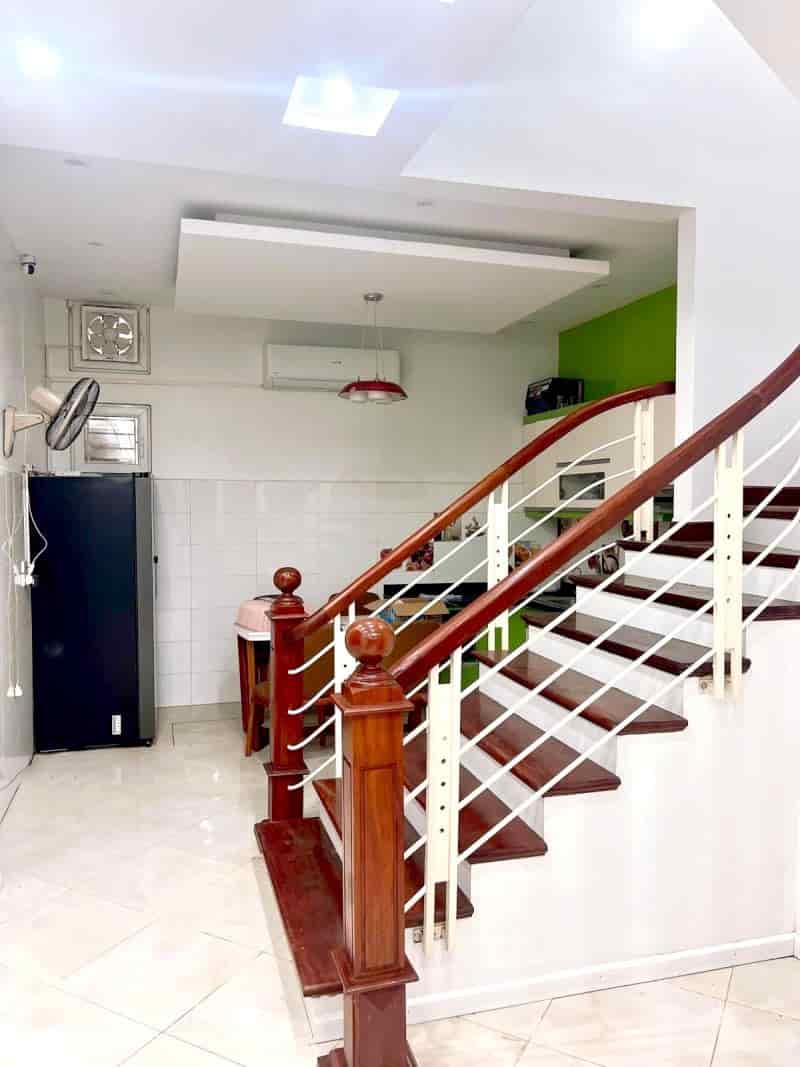 Nguyễn Chánh, Cầu Giấy, 53m2, 5 tầng, mt 4,4m, kd, ô tô, phân lô, nhỉnh 11 tỷ