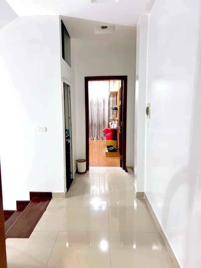 Nguyễn Chánh, Cầu Giấy, 53m2, 5 tầng, mt 4,4m, kd, ô tô, phân lô, nhỉnh 11 tỷ