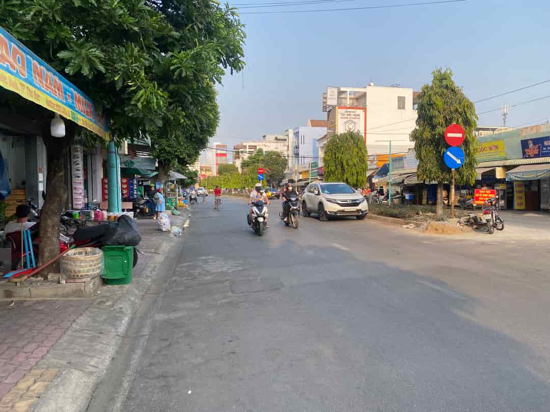 Bán nhà mặt tiền chợ Phước Bình đường Đại lộ 2 quận 9 TP Thủ Đức, 88m2