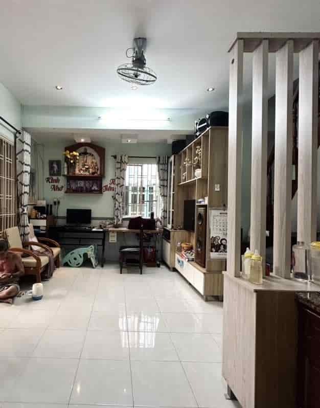 Bán nhà Đinh Tiên Hoàng, Bình Thạnh, 40m2, chỉ 5 tỷ nhỉnh