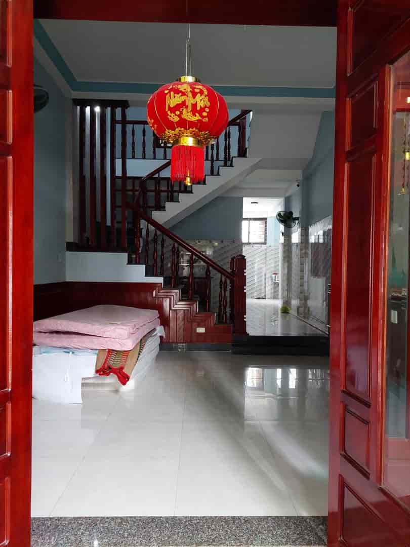 Cần bán nhà 2 tầng kiệt Cách Mạng Tháng 8, Hòa Thọ Đông, Cẩm Lệ, diện tích 70m2, giá 2.65 tỷ