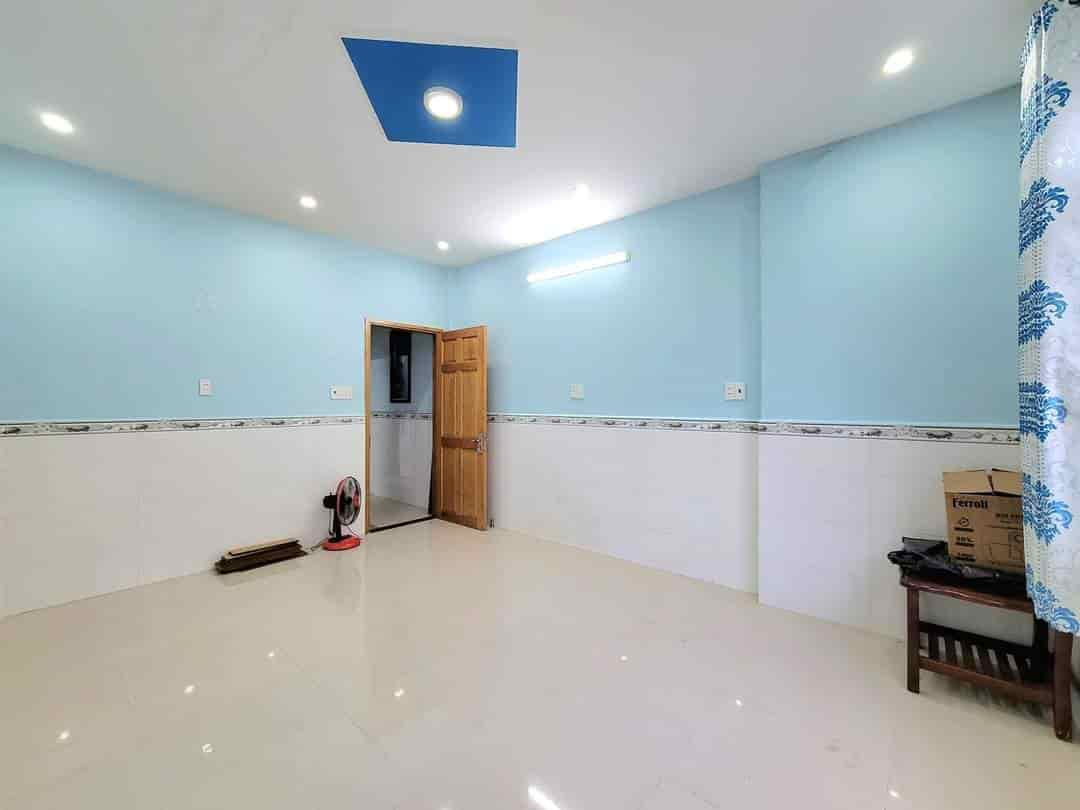 Bán nhà hẻm 5m 60m2, 2 tỷ 250 đ.Nguyễn Ảnh Thủ, P.Tân Chánh Hiệp, quận 12, đang có HĐ thuê 13tr/th