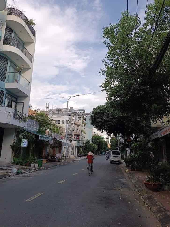 Bán biệt thự mặt tiền khu họ Lê, Tân Phú, 8.1m x 19m, 153m2, 5 tầng, chỉ 21 tỷ