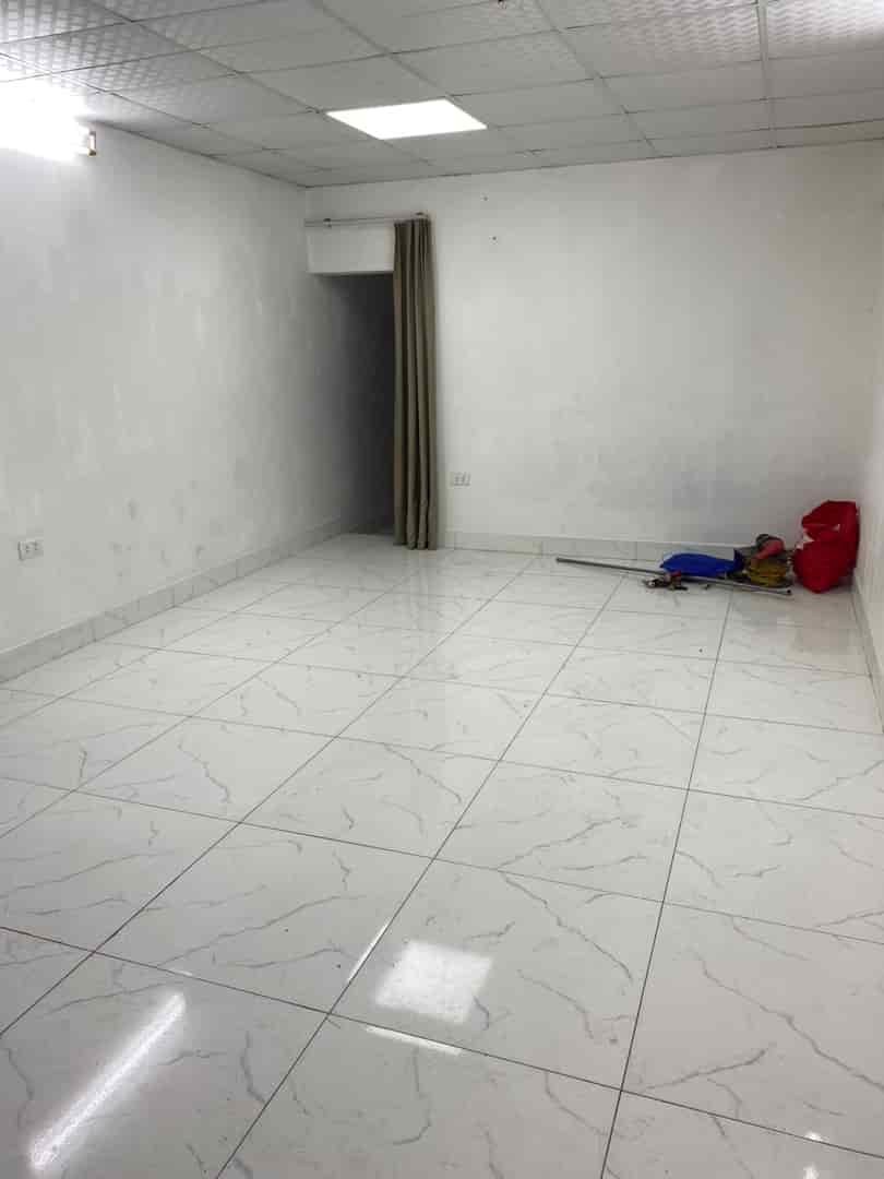 Cho thuê phòng trọ phố Quang Trung Hà Đông dtsd 60m2, 2 tầng, 2 phòng ngủ full nội thất, ô tô đỗ gần