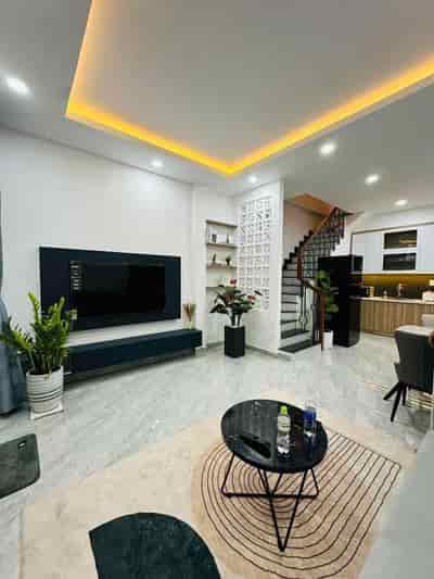 Nhà mới 100% hẻm ba gác, Nguyễn Trãi, Quận 1, full nội thất