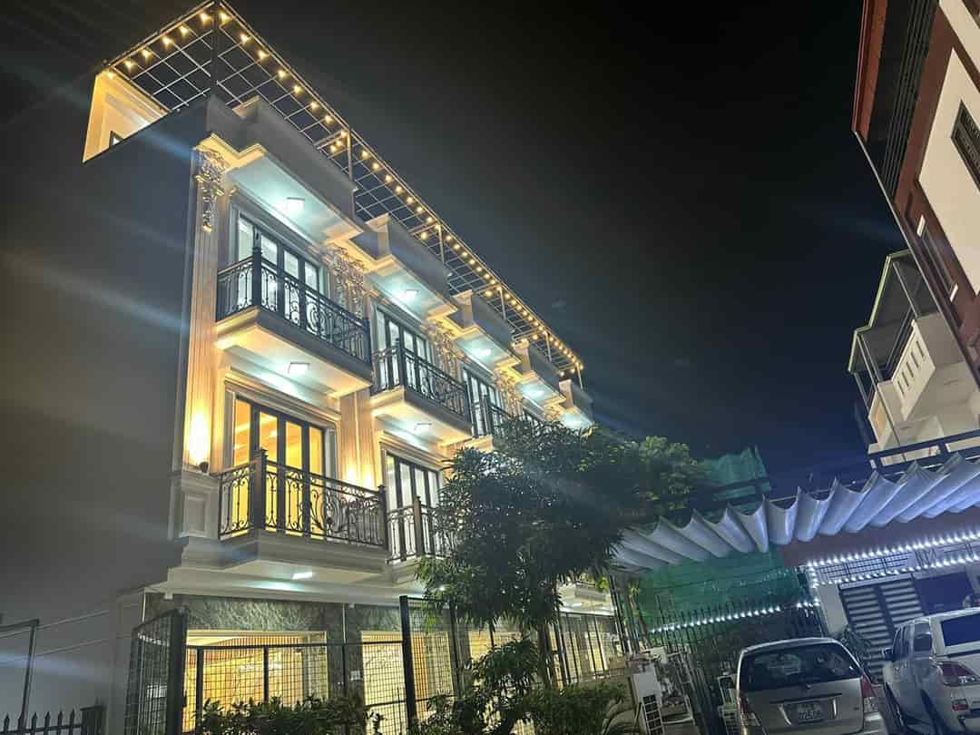 Dãy nhà xây mới, ô tô đỗ cửa địa chỉ Khúc Thừa Dụ 2 đẹp rẻ nhất phân khúc phố trung tâm