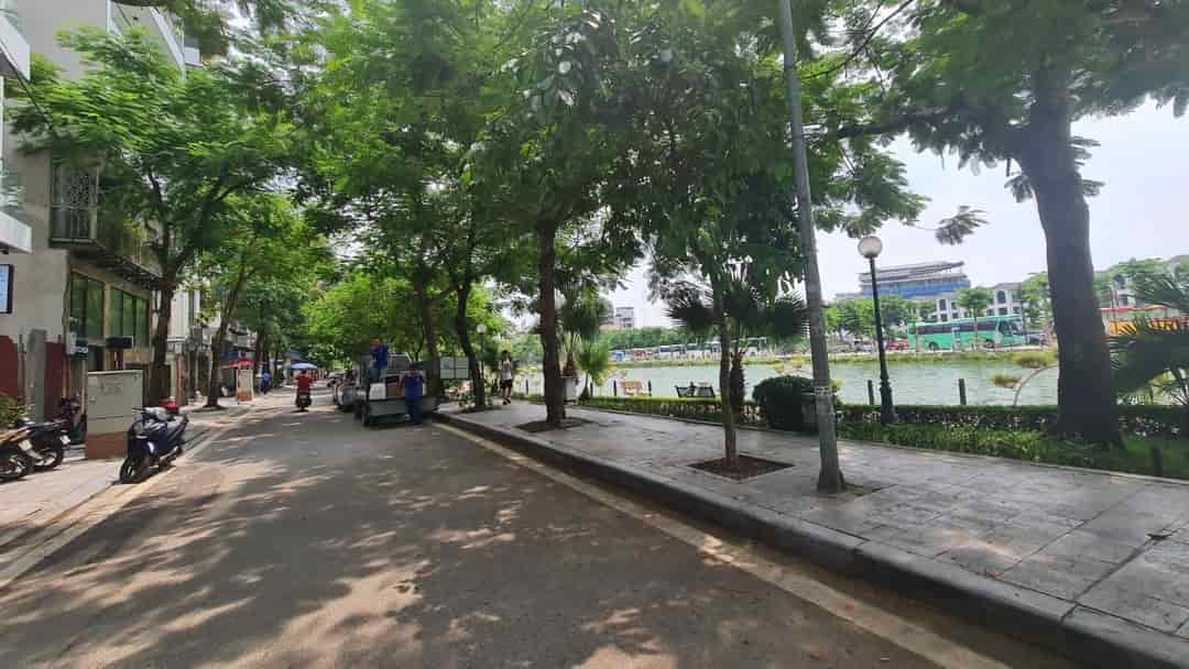 Bán nhà mặt phố Trịnh Công Sơn nhỉnh 17 tỷ 68m2, MT8.8m lô góc 3 thoáng view Đầm Sen