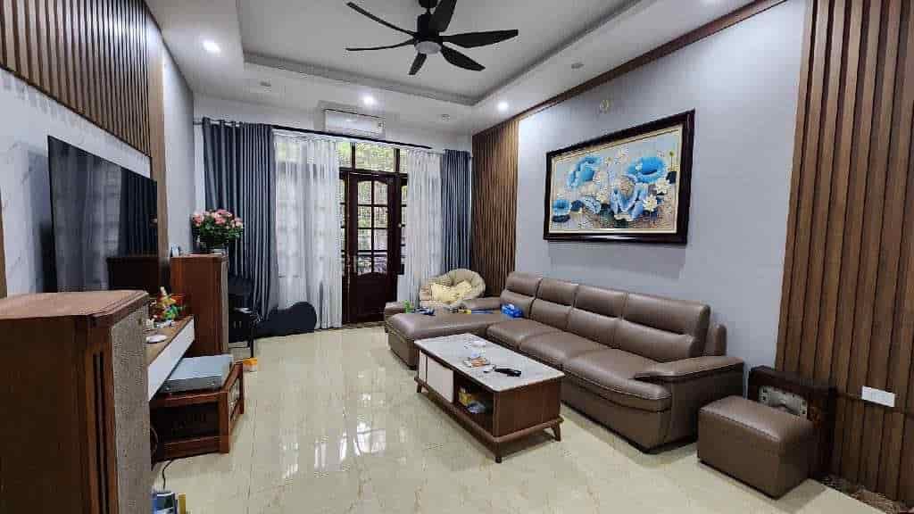 Khu VIP phố Đỗ Quang 55m2, 5 tầng vỉa hè ô tô kinh doanh hiếm phường Trung Hòa