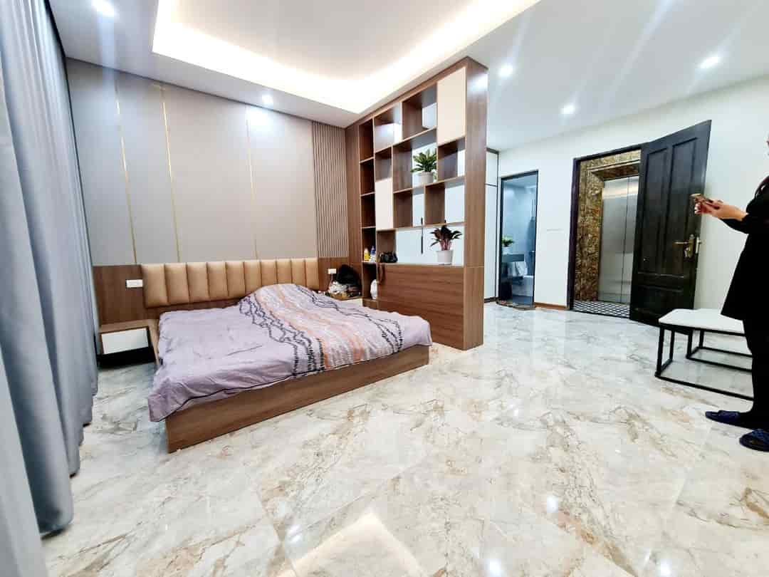 Bán nhà đẹp thang máy phố Minh Khai, hơn 6 tỷ 42m2, 6T, MT 5m full đồ gần Times City