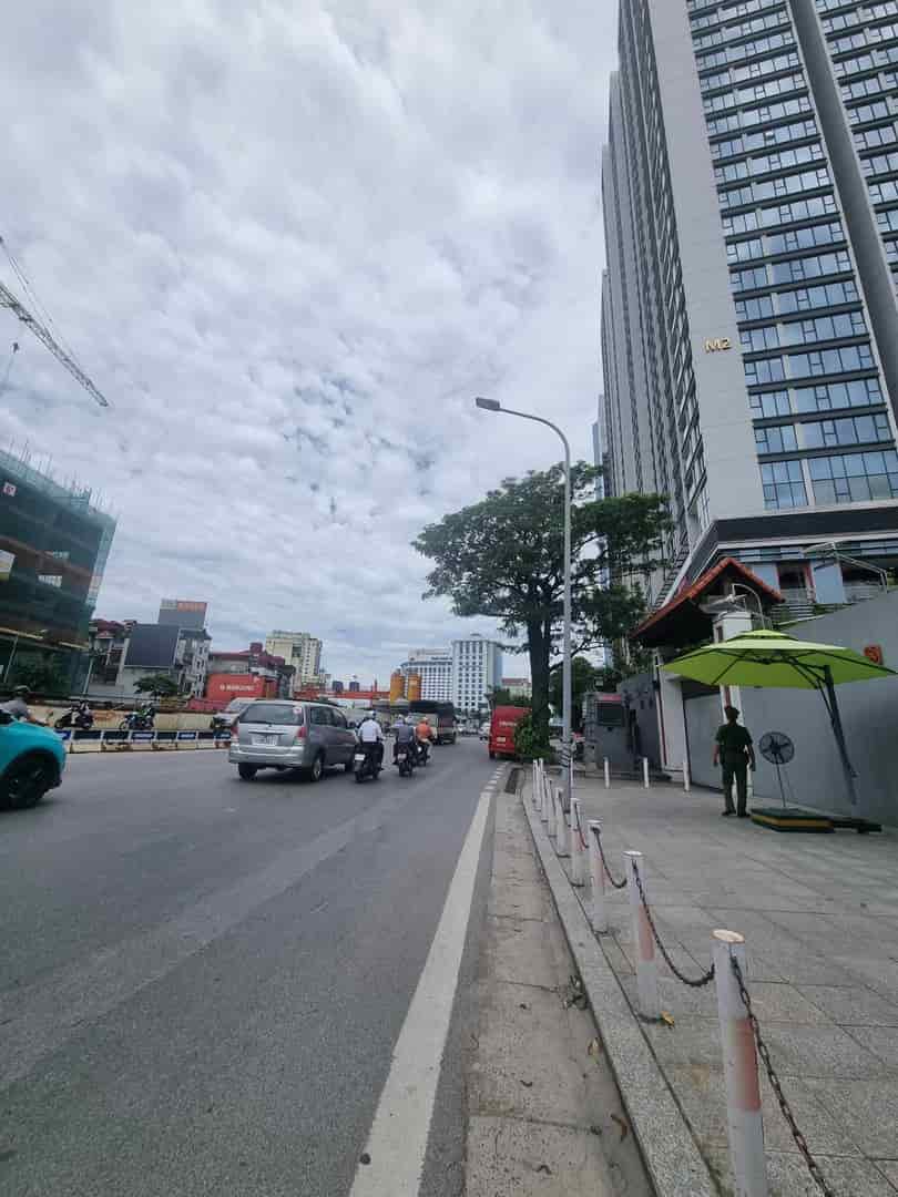 Bán nhà mặt phố Kim Mã 31m2, 4 tầng view Metro polis Liễu Giai sổ vuông nhà không lỗi