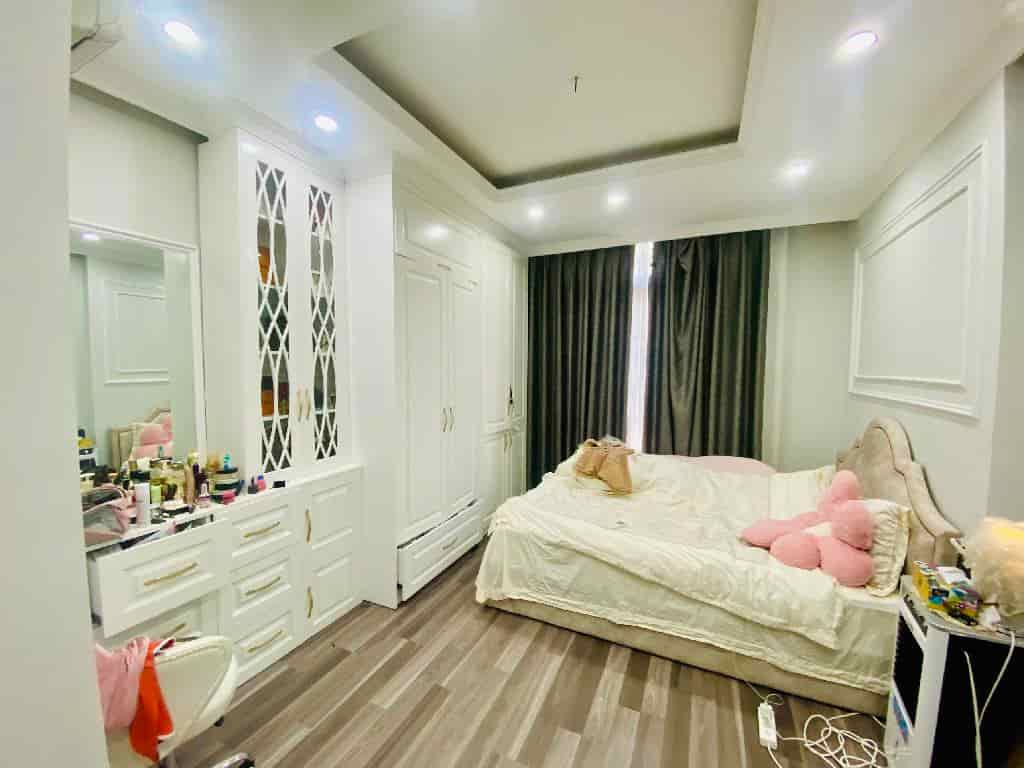 Bán nhà kinh doanh phố Đội Cấn 42m2, 4T, MT 7.4m, vỉa hè 4m hiếm quận Ba Đình