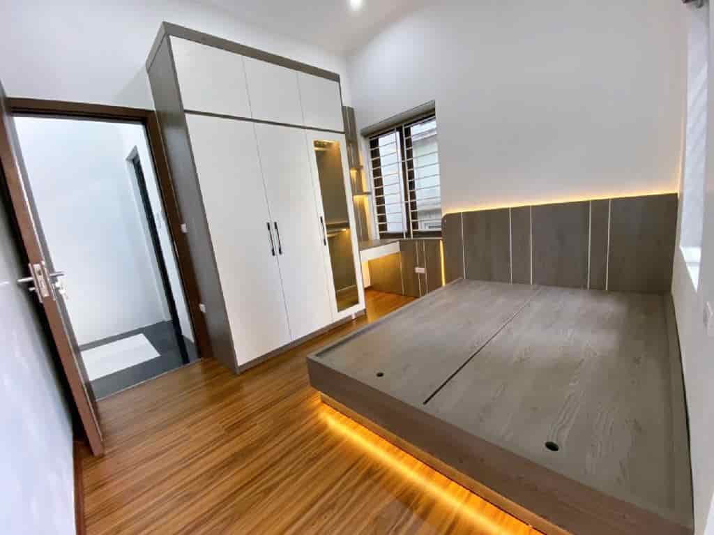 Bán nhà đẹp Đội Cấn 45m2, 4T, MT7m lô góc 3 thoáng an sinh quận Ba Đình